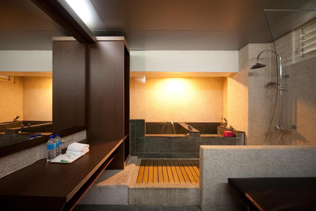 Champagne Hotel Jiaoxi Luaran gambar