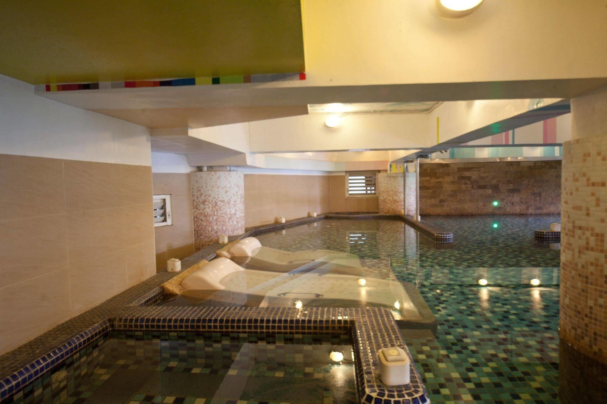 Champagne Hotel Jiaoxi Luaran gambar